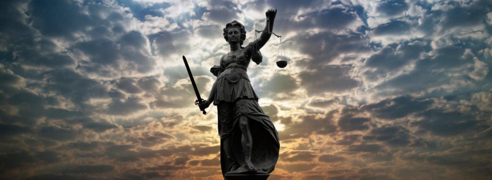 Justitia-Auge-um-Auge