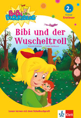 Ein Cartoon-Hexenmädchen, Bibi Blocksberg, hält einen kleinen rothaarigen Troll in einem Wald. Der Text auf dem Buchdeckel lautet Bibi und der Wuscheltroll.