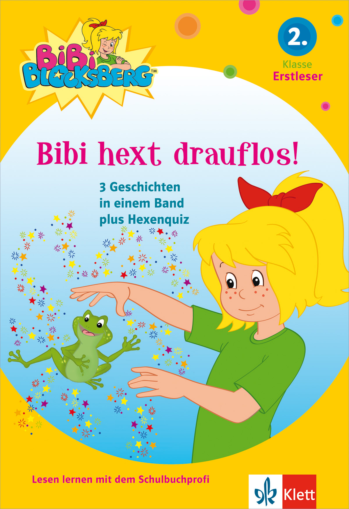 Ein Cartoon-Mädchen mit blondem Haar in einem grünen Kleid zaubert auf einen grünen Frosch, um den herum bunte Glitzerpartikel zu sehen sind. Das Cover trägt den Titel Bibi hext drauflos! und andere deutsche Texte.