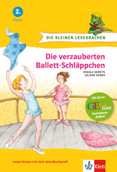 Der Einband zeigt zwei Mädchen in Ballettkostümen, von denen eine tanzt und eine ein blaues Tuch schwenkt. Der Titel lautet Die verzauberten Ballett-Schläppchen mit zusätzlichem Text und einem grünen Drachen-Maskottchen.