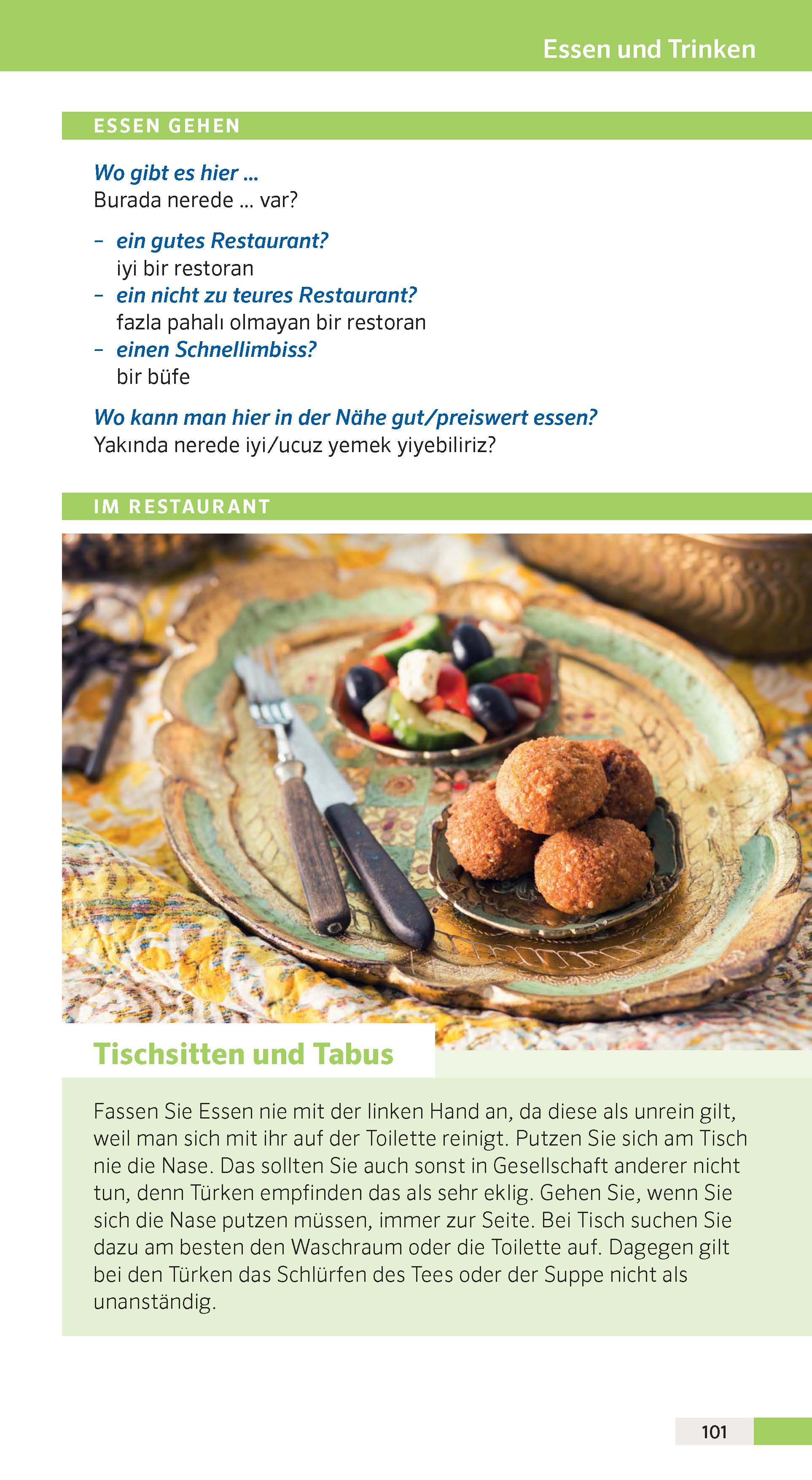 Eine deutsch-türkische Sprachführerseite mit Fragen zu Restaurants, Hinweisen zur Essensetikette und einem Foto von Falafelbällchen auf einem Teller mit einer kleinen Dip-Sauce.