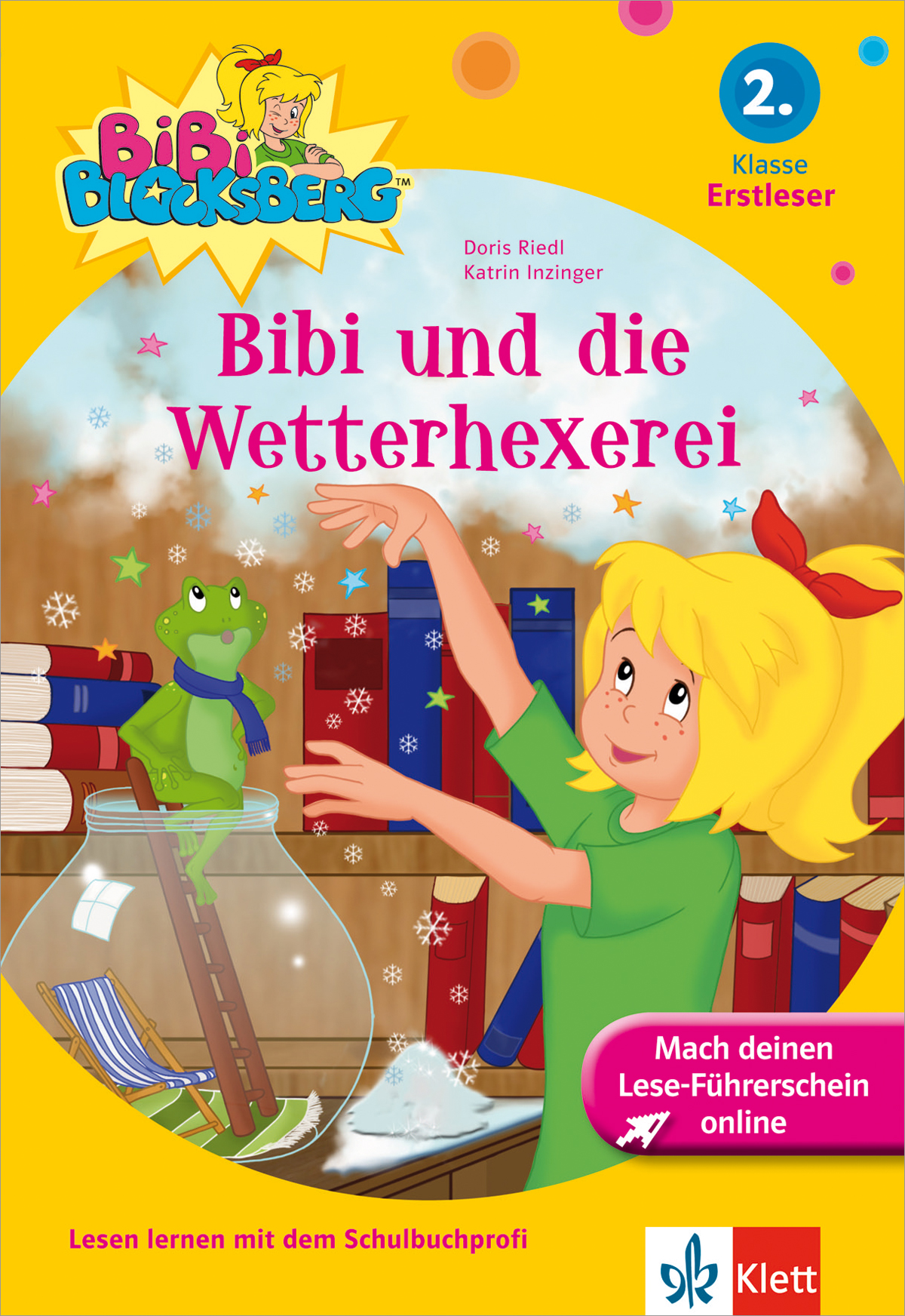Ein Cartoon-Mädchen in einem gelben Kleid winkt mit der Hand einem Frosch auf einem Bücherstapel zu, um den herum eine Dose, Schulsachen und Bücher stehen. Auf dem Umschlag steht ein Text in deutscher Sprache.